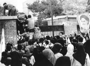Iran_hostage_crisis_-_Iraninan_students_comes_up_U.S._embassy_in_Tehran